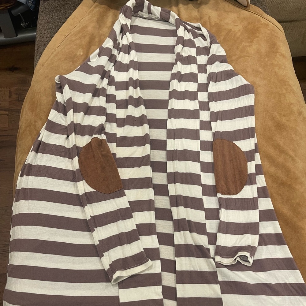 Boutique Reborn J gray and White Striped cardigan